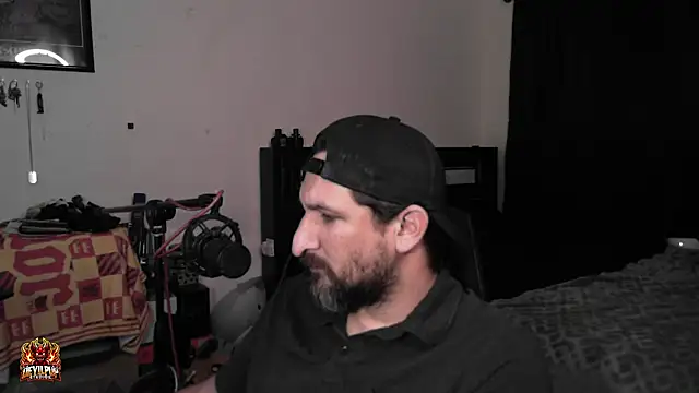 DevilPup75_ Live XXX Chat