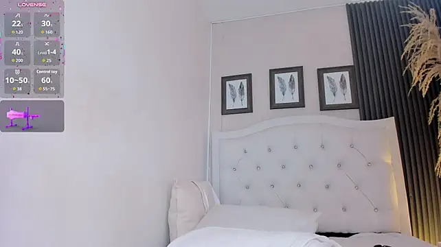 kitty_bluuee Chat XXX in diretta