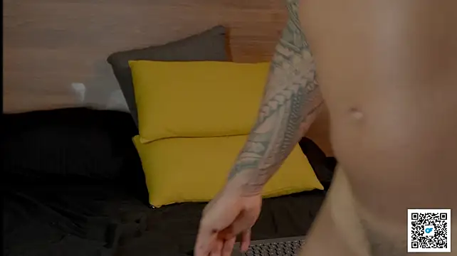 aaron_bolt Live XXX Chat
