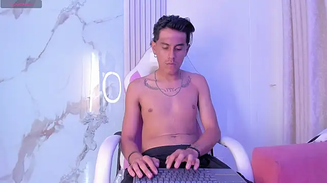 oliverSky_ Chat XXX live