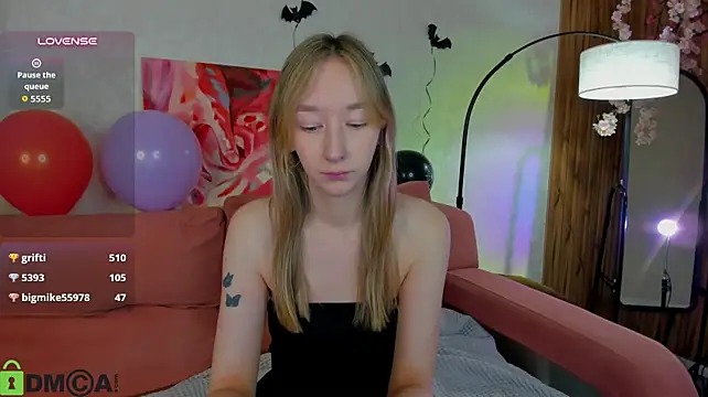 Miche1le_Allenne live XXX chat