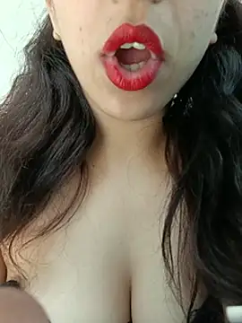 دردشة HazelCharm الجنسية المباشرة
