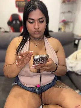 Chat XXX ao vivo de Nahomy-firee
