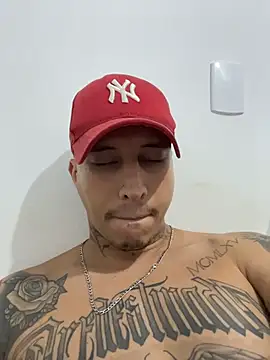 Chat +18 de Ttinho ao vivo