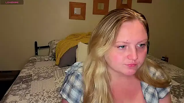 Phatassblonde: онлайн-секс-чат