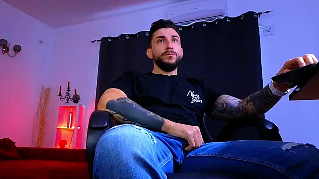 MightyAaron66 라이브 XXX 채팅