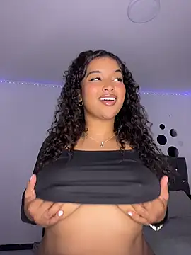mitschellfox21's Live XXX Chat