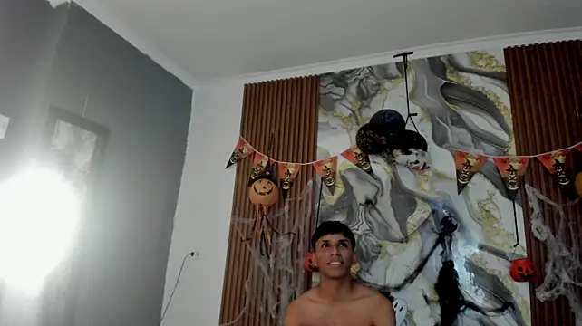 tyler_twink_boy Chat XXX in diretta