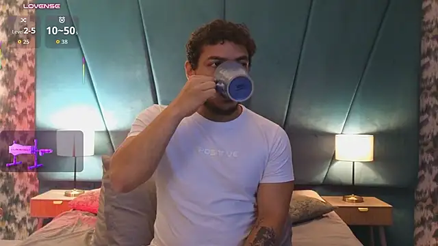 Živý XXX chat OliverWyse