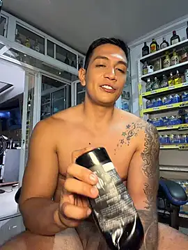 OliverWest04 现场XXX聊天