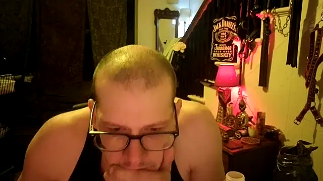 MasterDaddyCool élő XXX-chatje