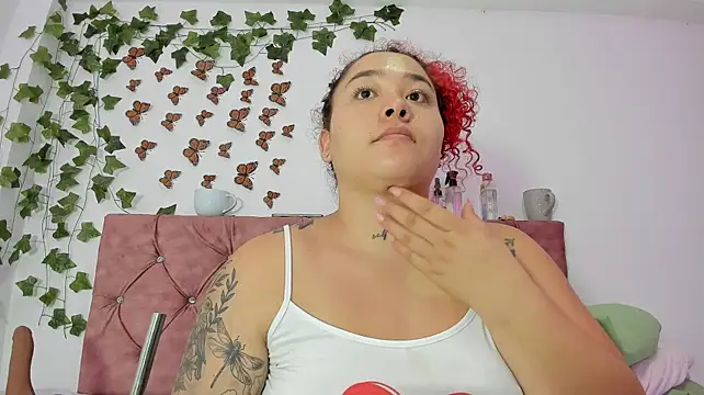 Ayla-marttinez's Live XXX Chat