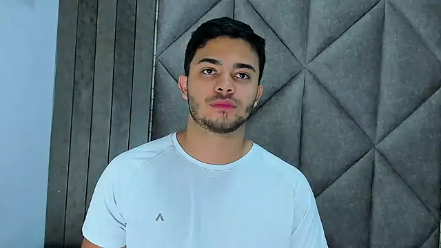 TylerWest_ XXX чат на живо