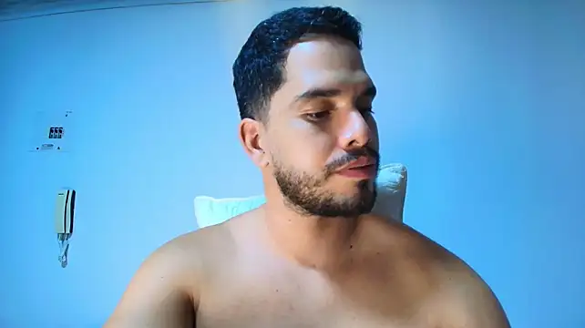 Tommy_John Live XXX Chat
