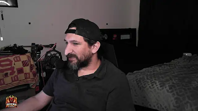 צ'אט XXX בשידור חי של DevilPup75_