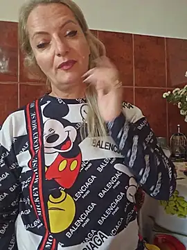 LadyTouch live XXX chat