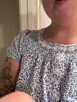 D-rough4420 Chat XXX in diretta