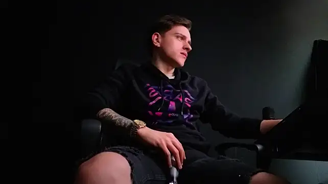 FelixStarkk 现场XXX聊天