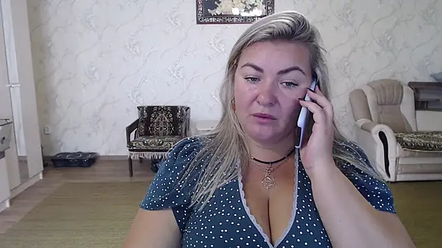 NikaSkylink live XXX chat