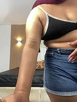 Habi_arabic live XXX chat