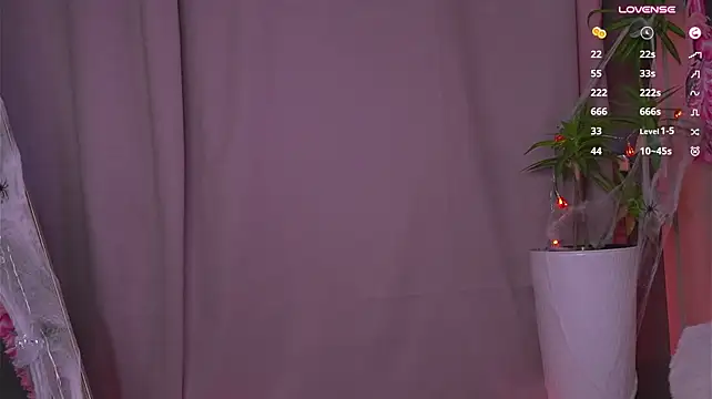 caroline_me's Live XXX Chat