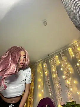 miissVelvett live XXX chat