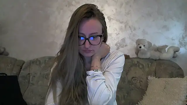 Nataly_Rosy Adlı Modelin Canlı XXX Sohbeti