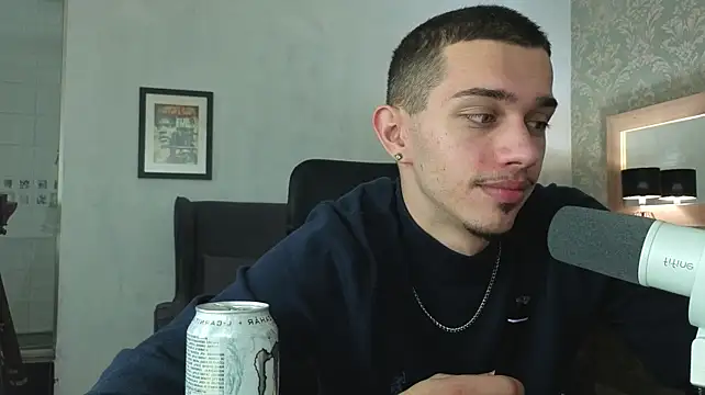 צ'אט XXX בשידור חי של KaydenDrew