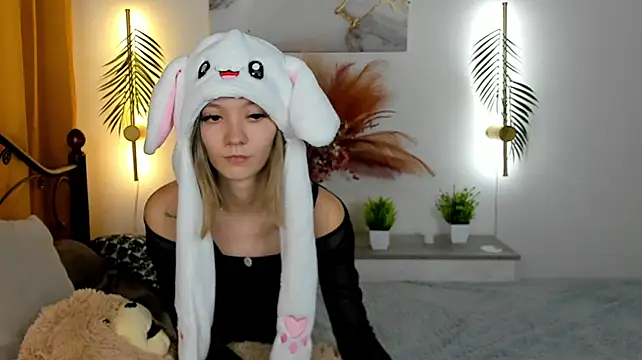 Lo1Ly_Pol1ypop Chat XXX in diretta