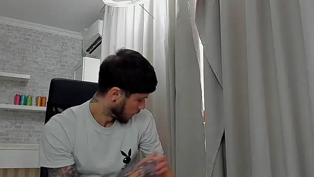JonahShaw live XXX chat