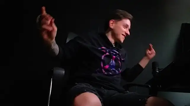 FelixStarkk XXX чат на живо