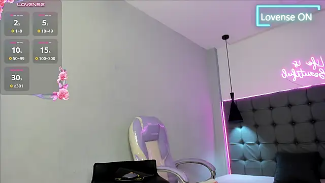 scarletcherry18 élő XXX-chatje