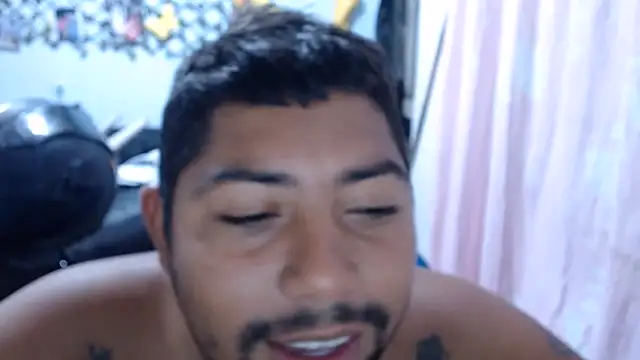Chat +18 de master_juju1924 ao vivo