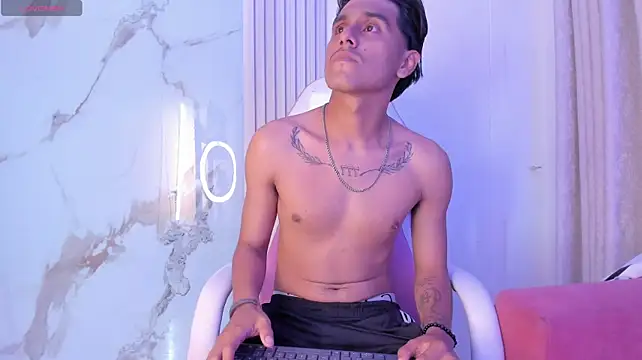 Chatroom XXX en direct de oliverSky_
