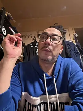 Chat +18 de tsugu1105 ao vivo