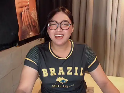 AsianHotPreciousのライブXXXチ  ャット