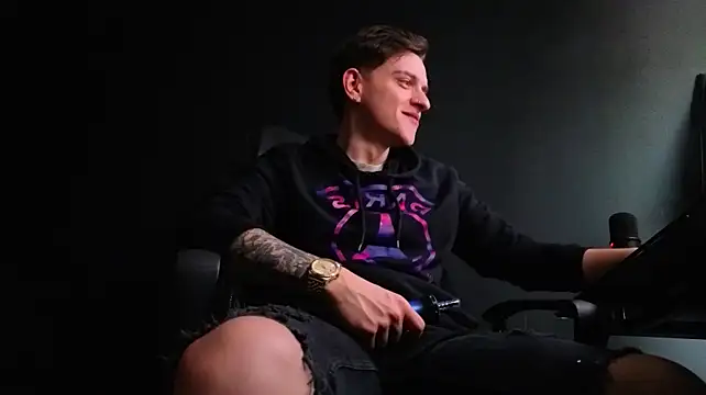 Онлайн чат XXX FelixStarkk