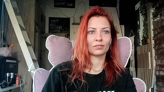 XXX chat uživo modela karo123421