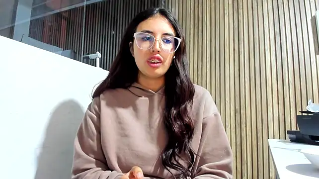 Valk_submissive Chat XXX in diretta