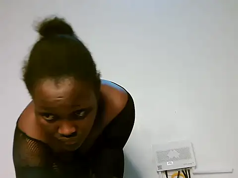 Slim_tea12 Chat XXX in diretta