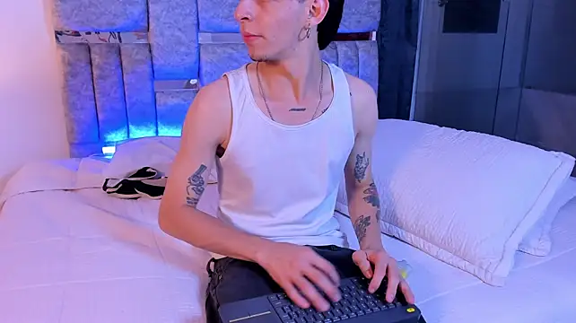 XXX chat uživo modela _IanLark