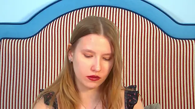 LiliLinn live XXX chat