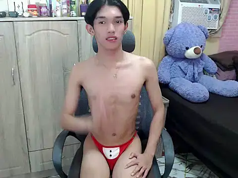 urasian_john18 Adlı Modelin Canlı XXX Sohbeti