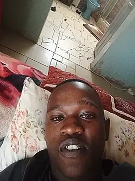 African_gent_45 – Naživo XXX chat