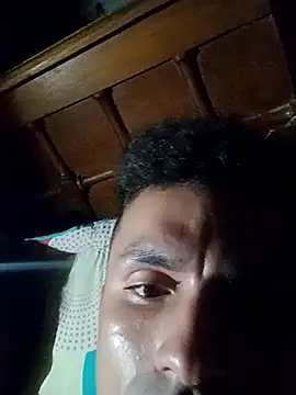 Leonardo2401 live XXX chat