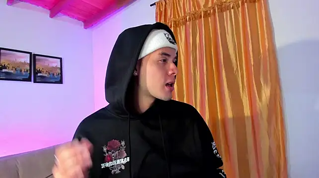 Vlad__night live XXX chat