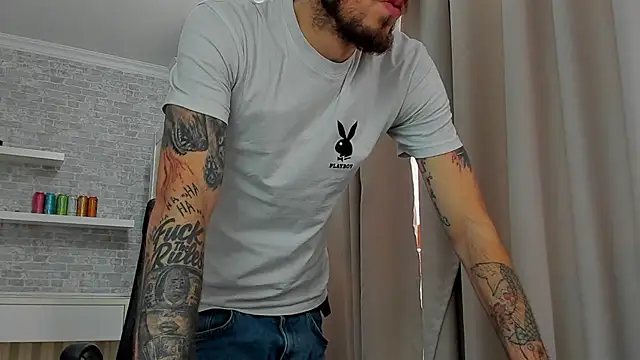JonahShawのライブXXXチャット