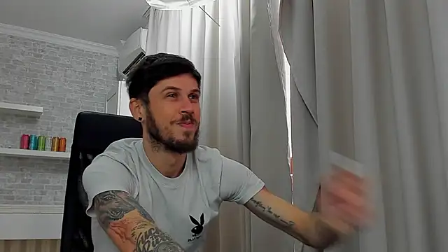 JonahShaw Live XXX-Chat