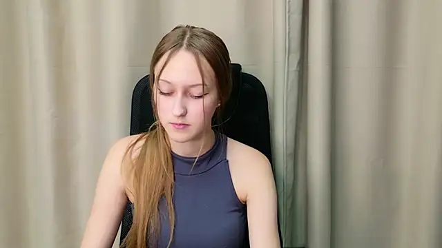 Calista_Everleig Adlı Modelin Canlı XXX Sohbeti
