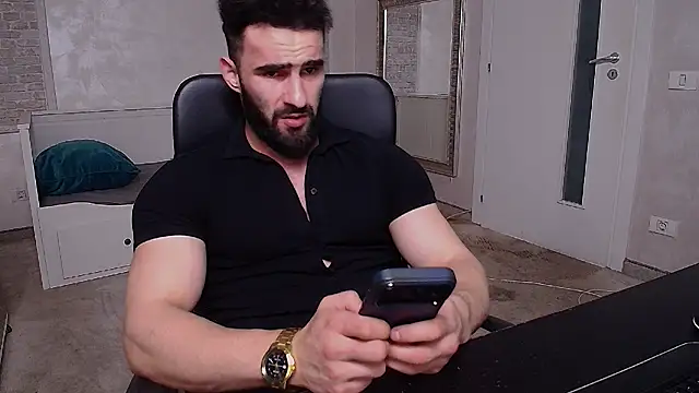MicahLane XXX чат на живо